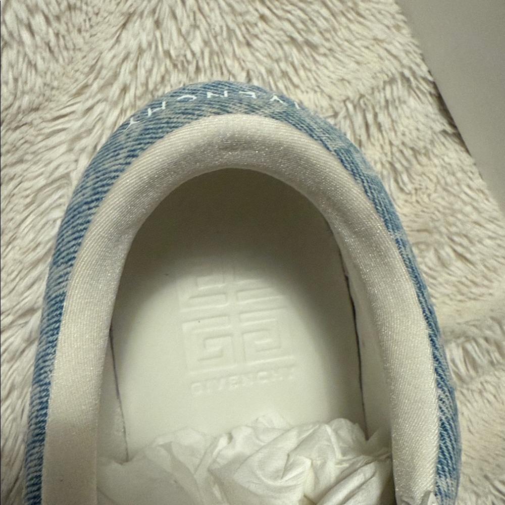 Givenchy Sneaker - Picture 7 of 11